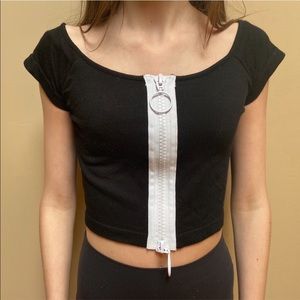 ZIPPER CROP TOP